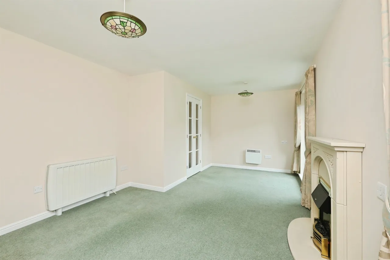 Charter Court, Retford, photo 3