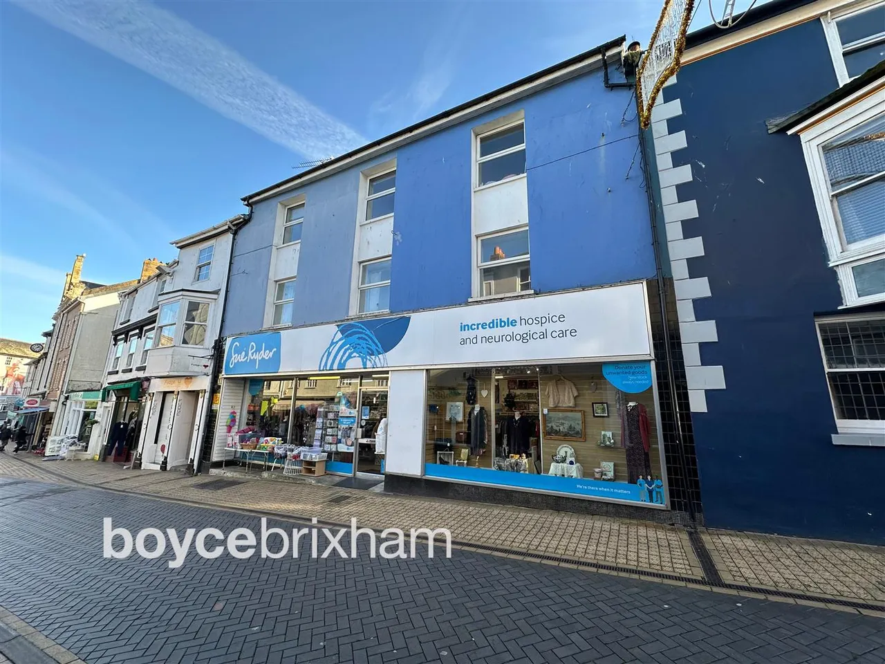 2 bed flat to rent, Shinners Court Fore Street, Brixham