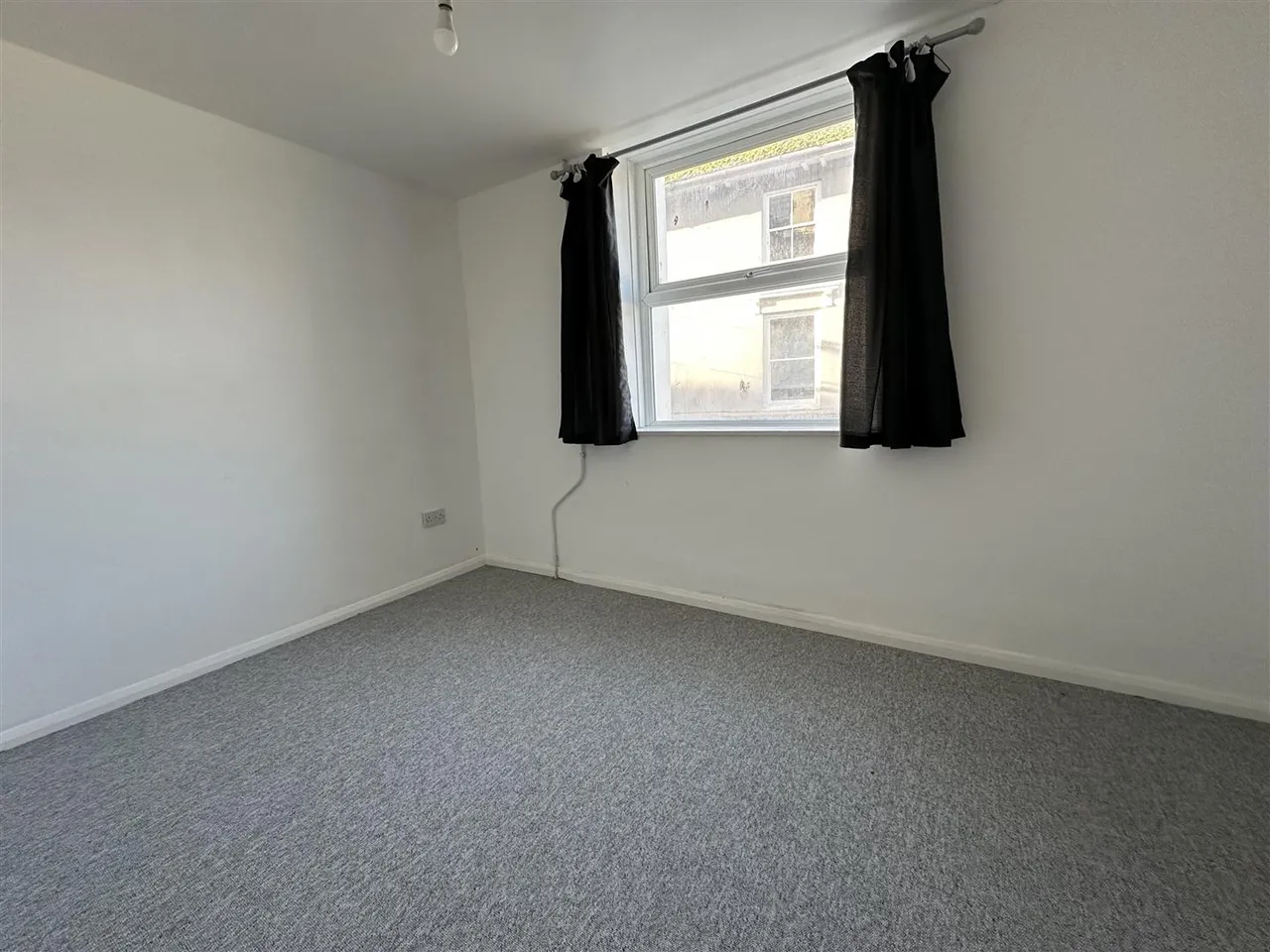 Shinners Court Fore Street, Brixham, photo 11