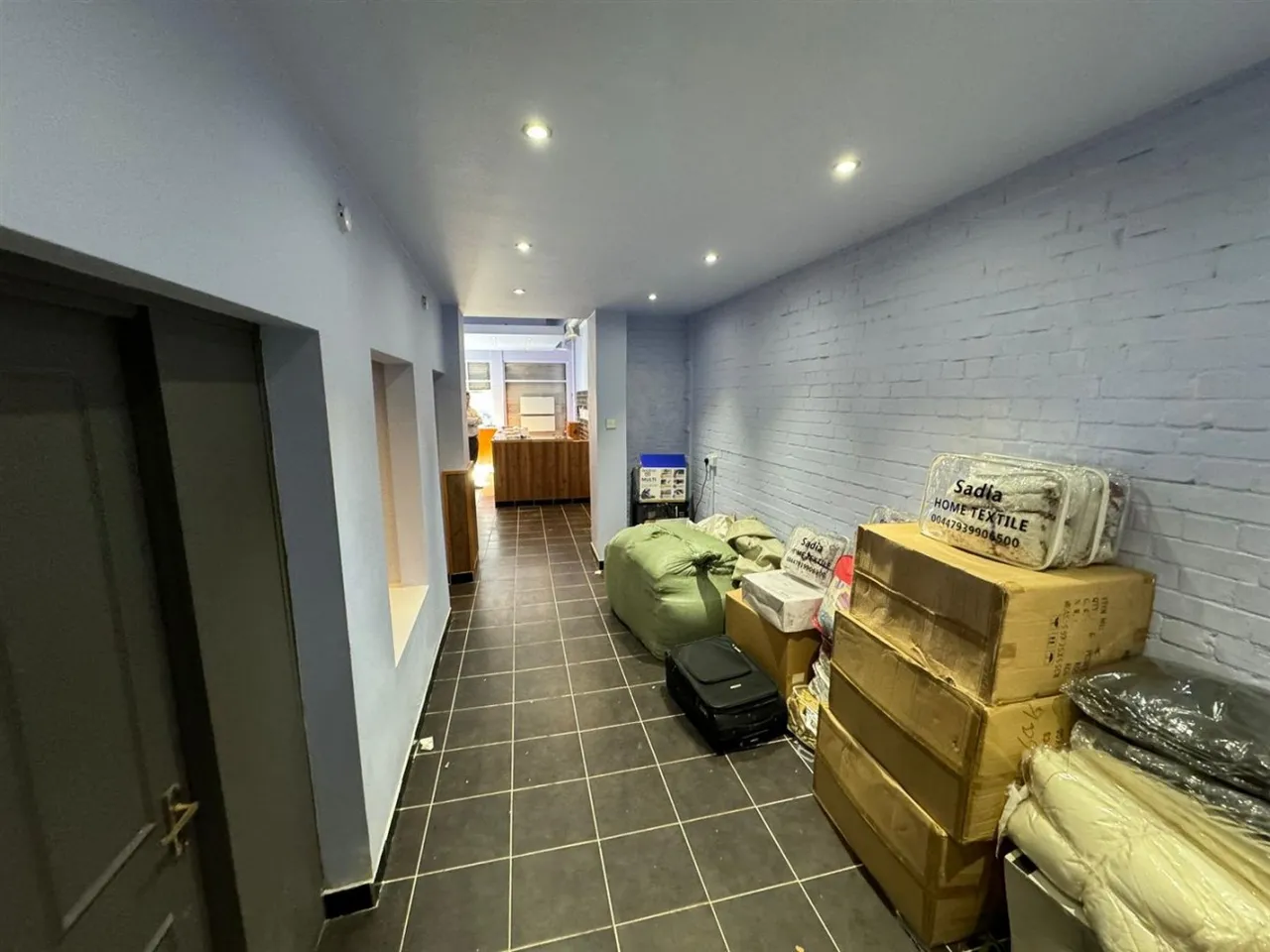 Battersea High Street, London SW11, photo 9