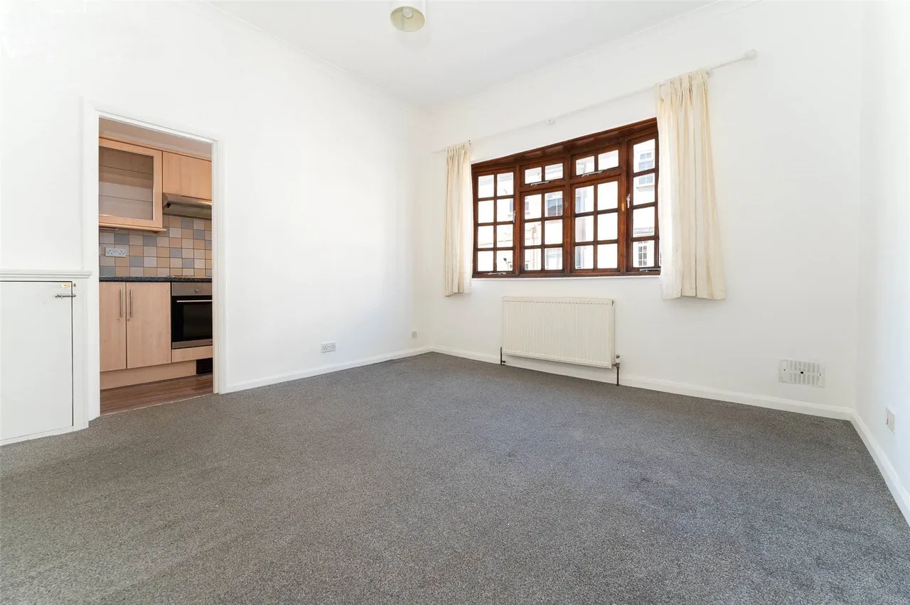Lansdowne Street, Hove, BN3, photo 2