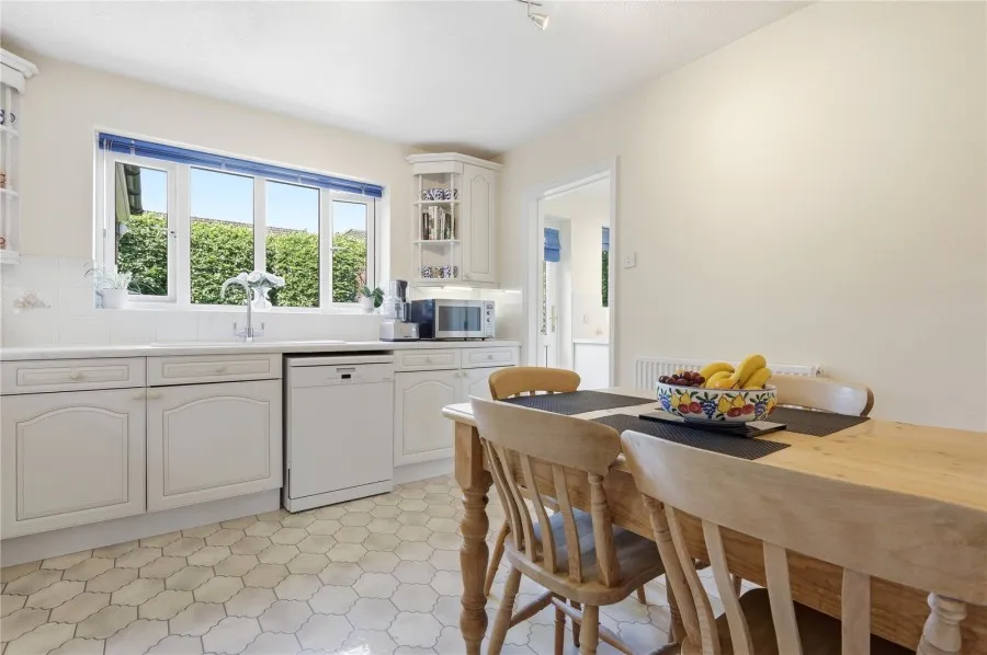House Under Offer with 4 bedrooms in Bishop's Stortford, CM23, photo 9