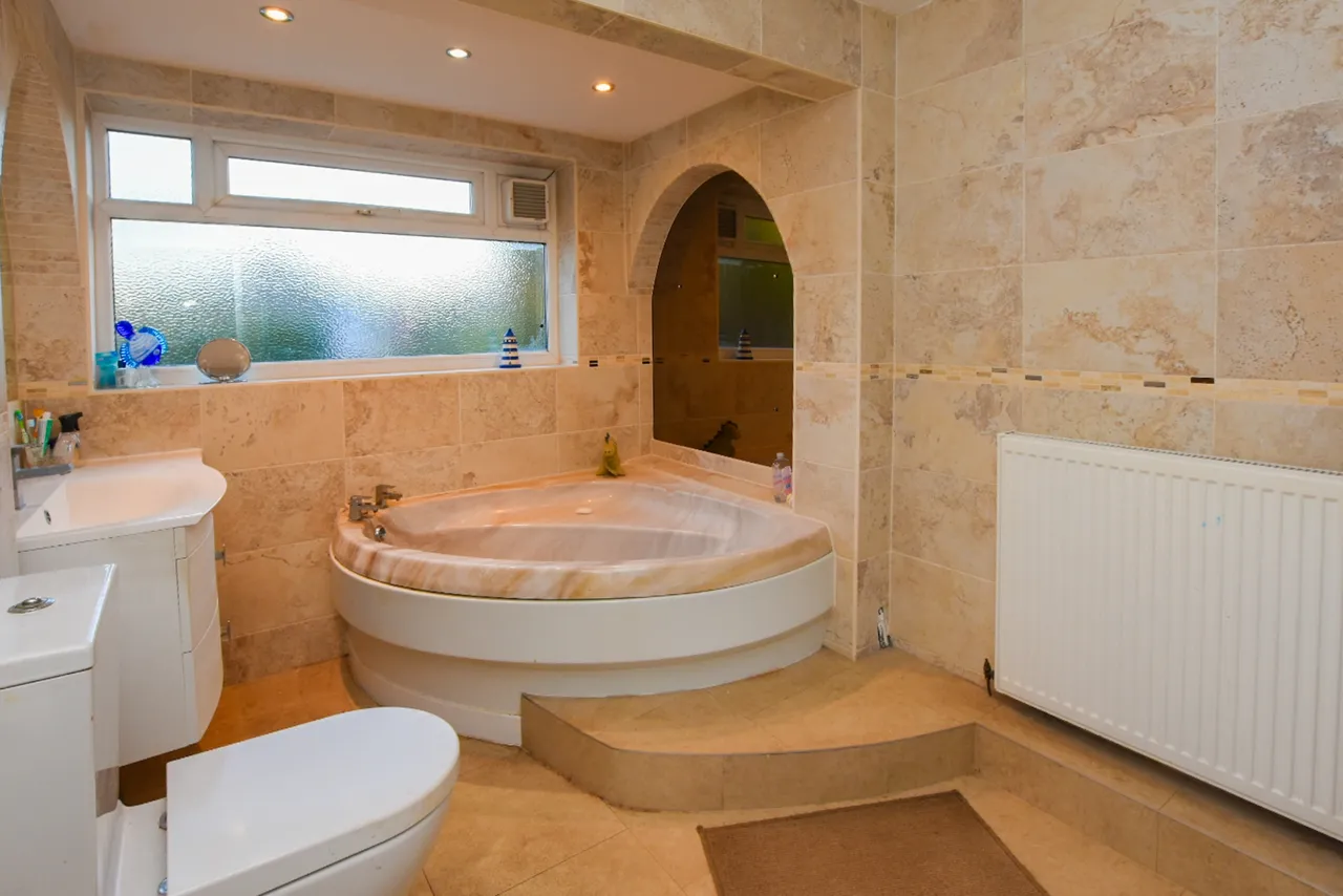 Shores Green Drive, Wincham, CW9, photo 13