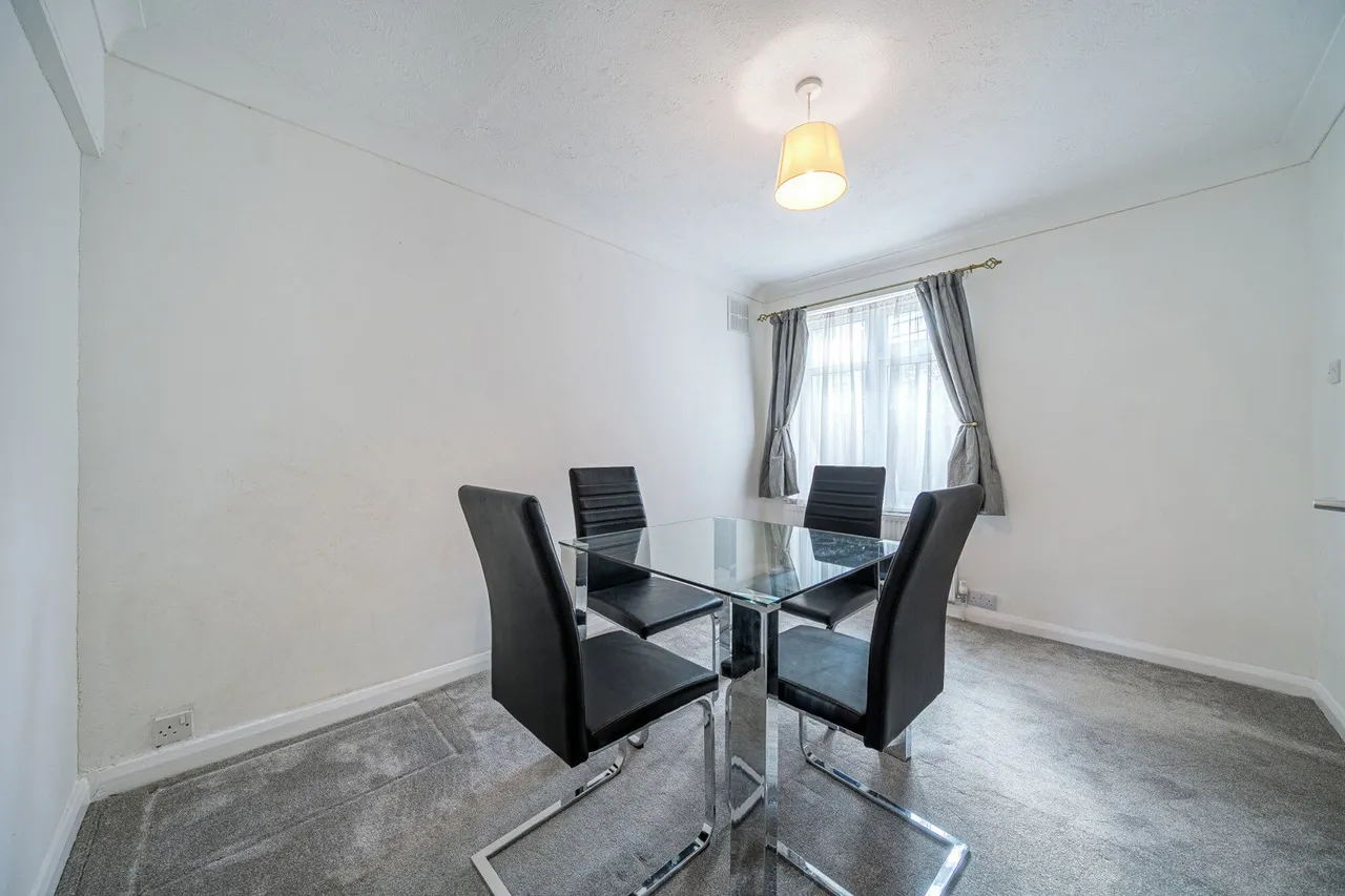 Eastcombe Avenue, SE7, photo 13