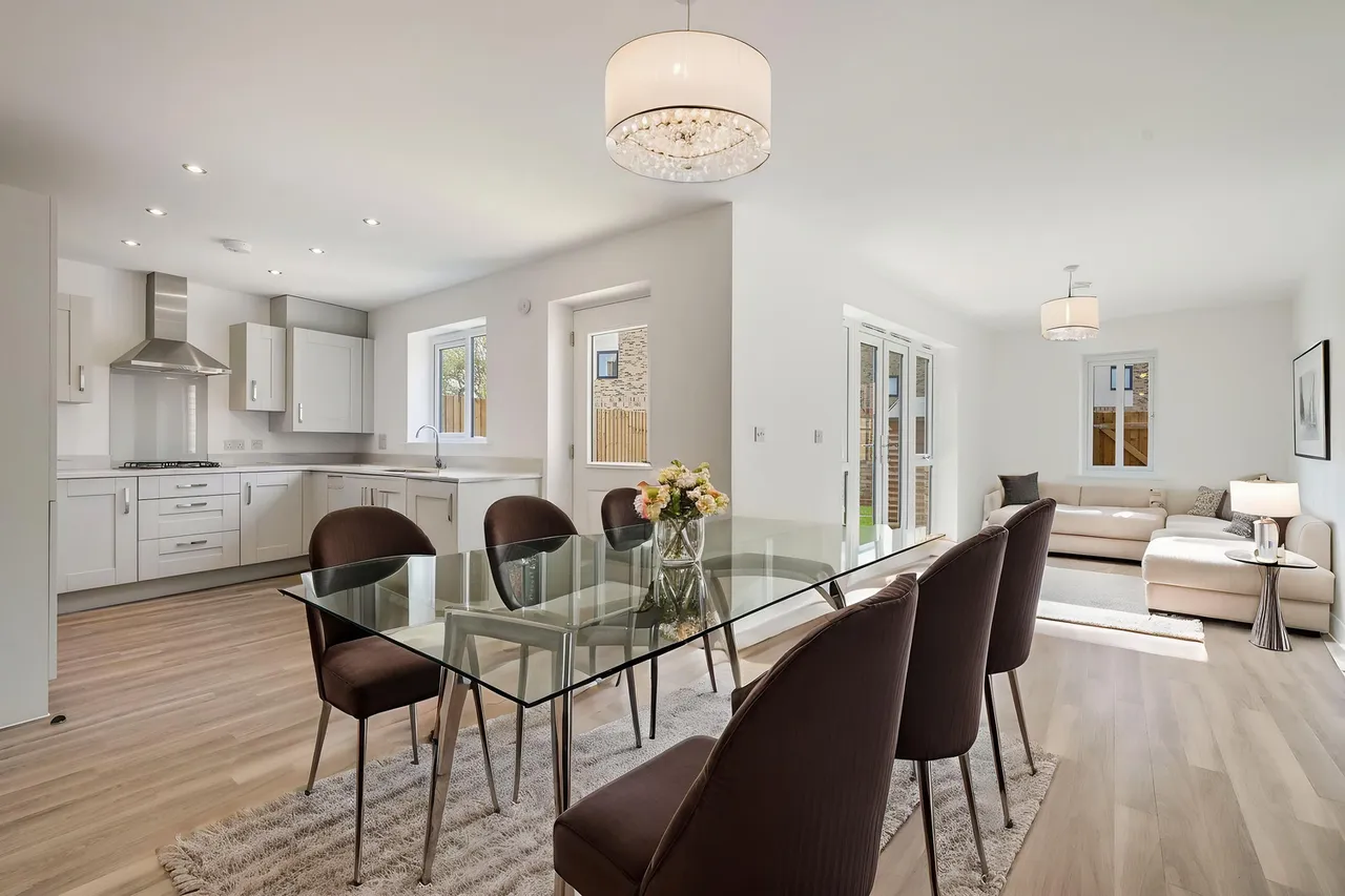 4 bed house for sale — Plot 127 Smith Crescent, Beaulieu, Chelmsford, Essex, CM1 6LF