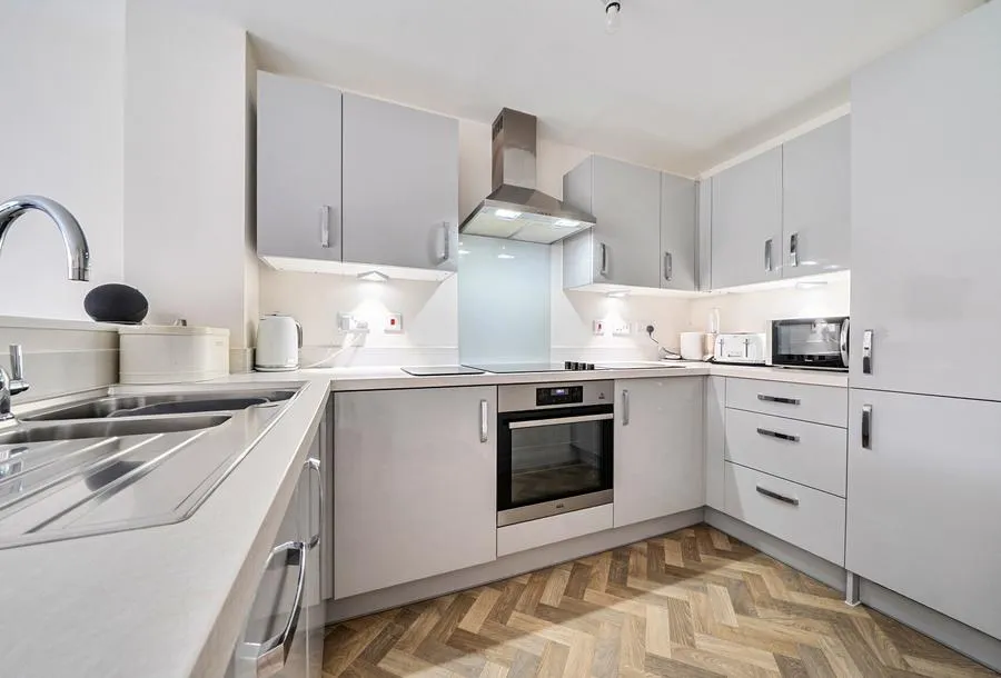 Rowdell Avenue, Coalpit Heath, BS36, photo 2