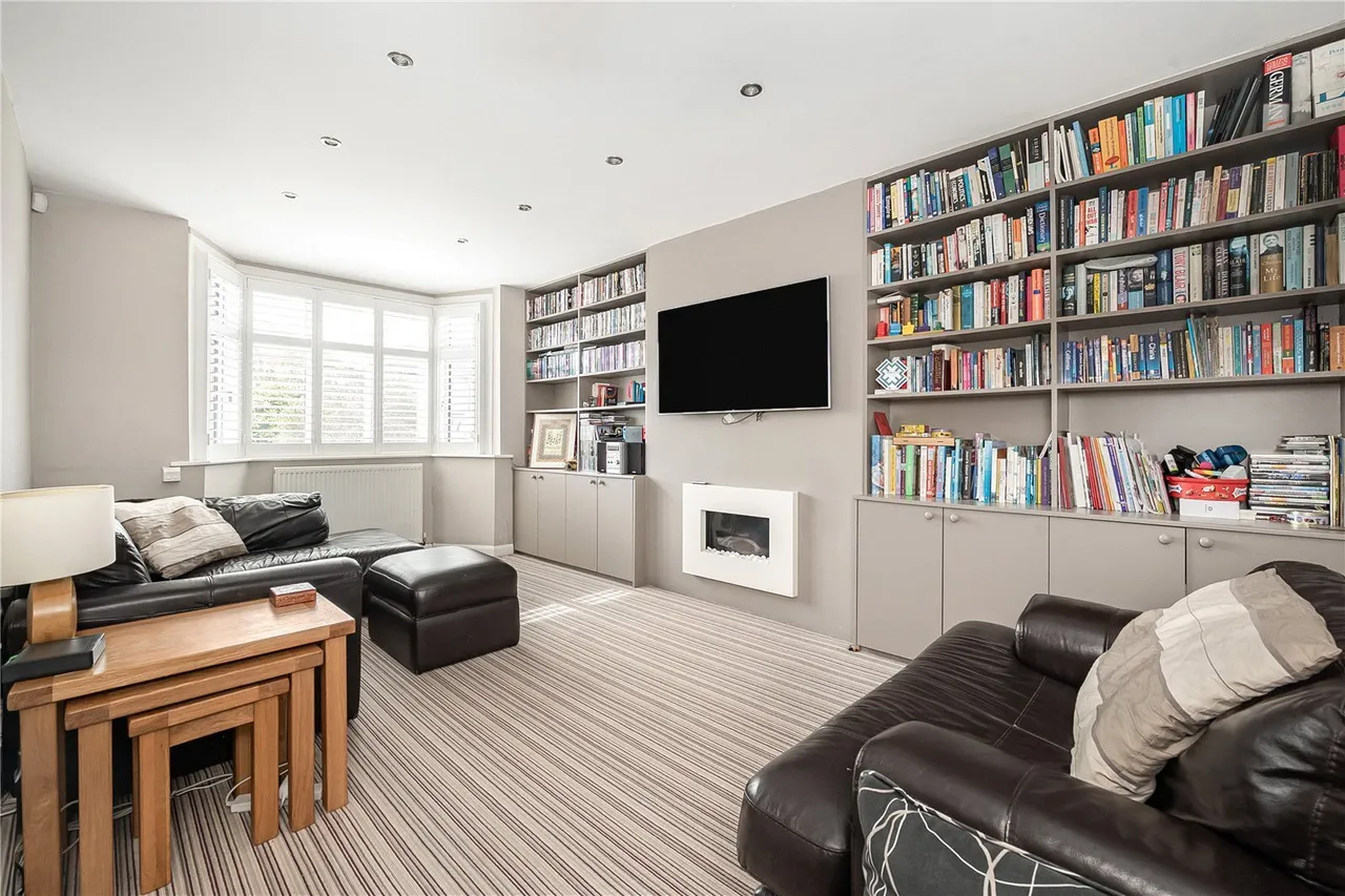 Ashley Drive, Twickenham, TW2, photo 2