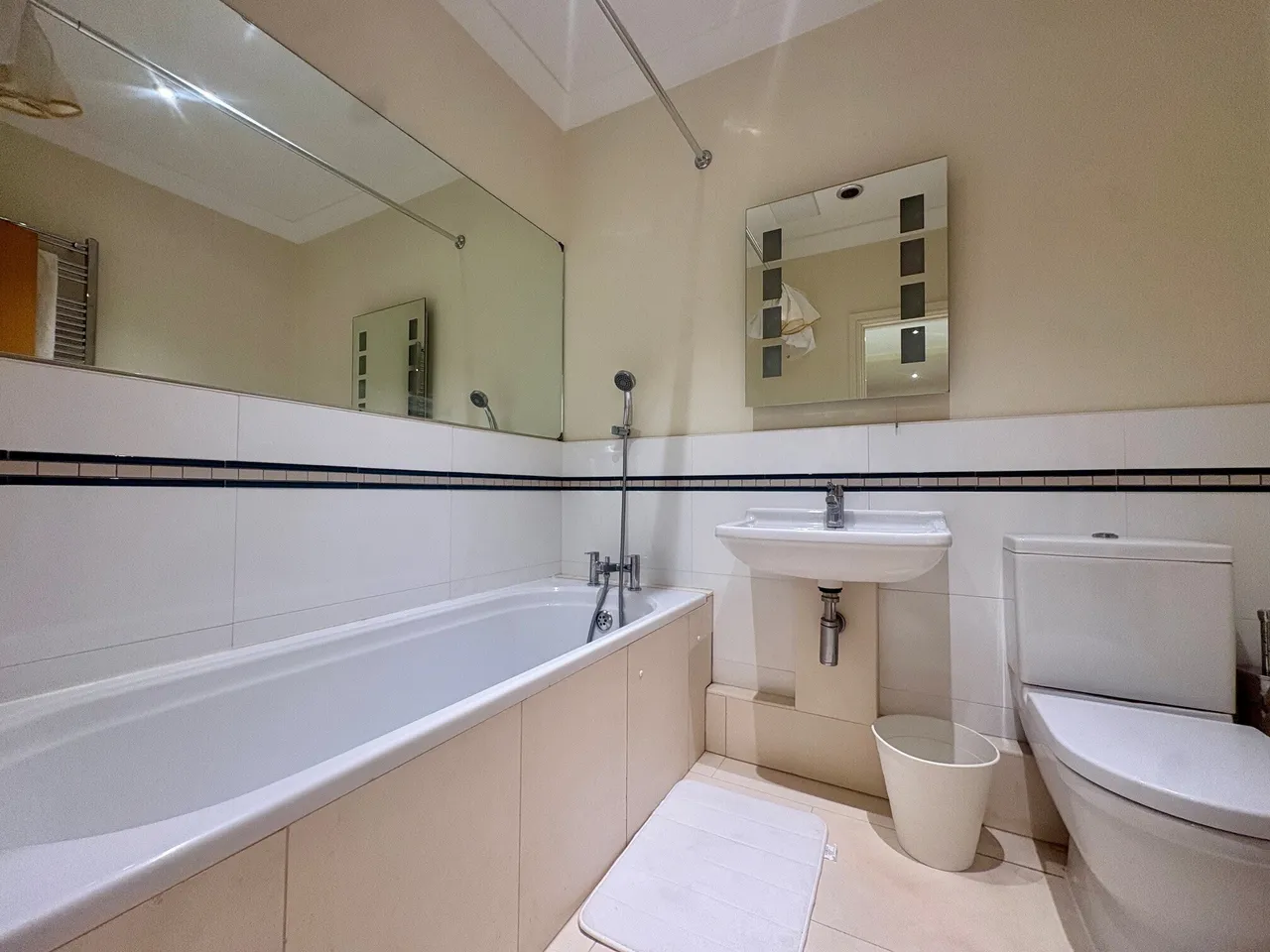 East Swindon, SN3, photo 6