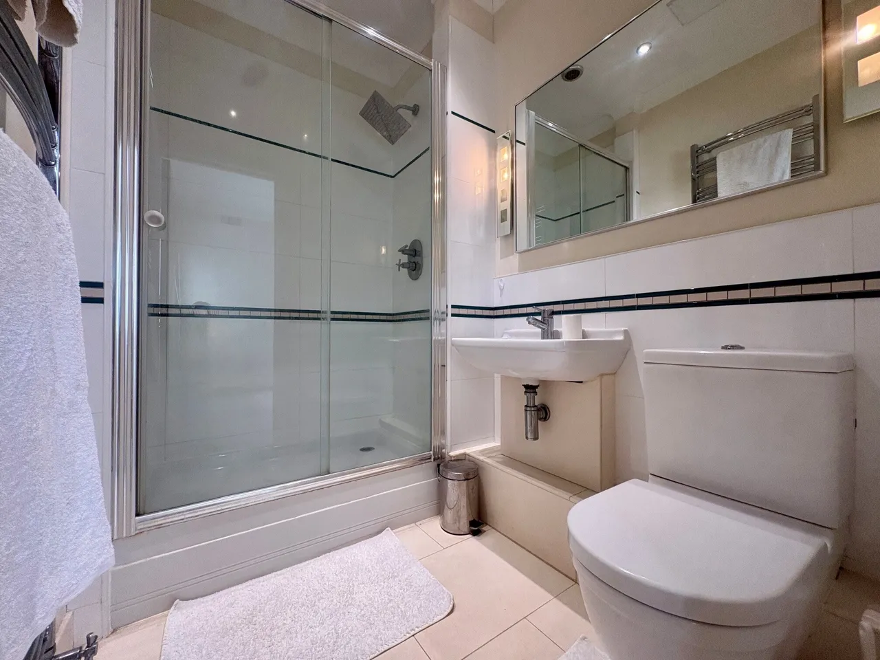 East Swindon, SN3, photo 8