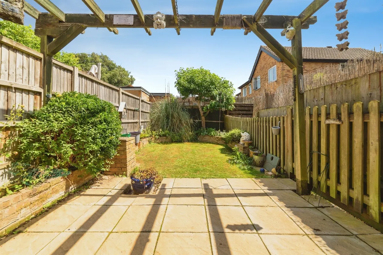 Ladywood Road, Hertford, SG14, photo 3