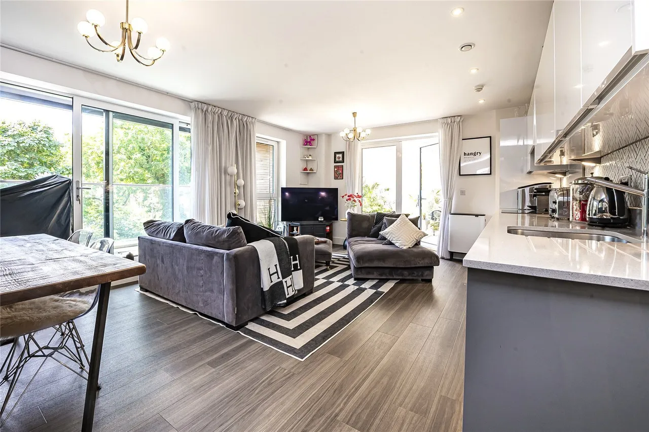 Lion Wharf Road, Old Isleworth, TW7, photo 2