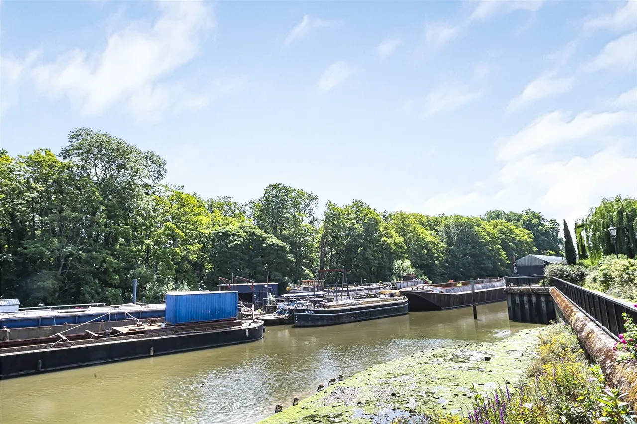 Lion Wharf Road, Old Isleworth, TW7, photo 17