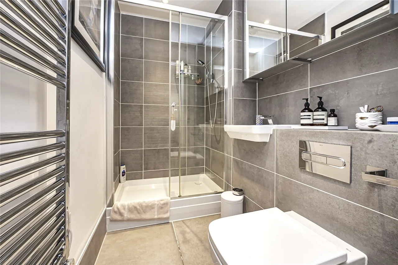 Lion Wharf Road, Old Isleworth, TW7, photo 8