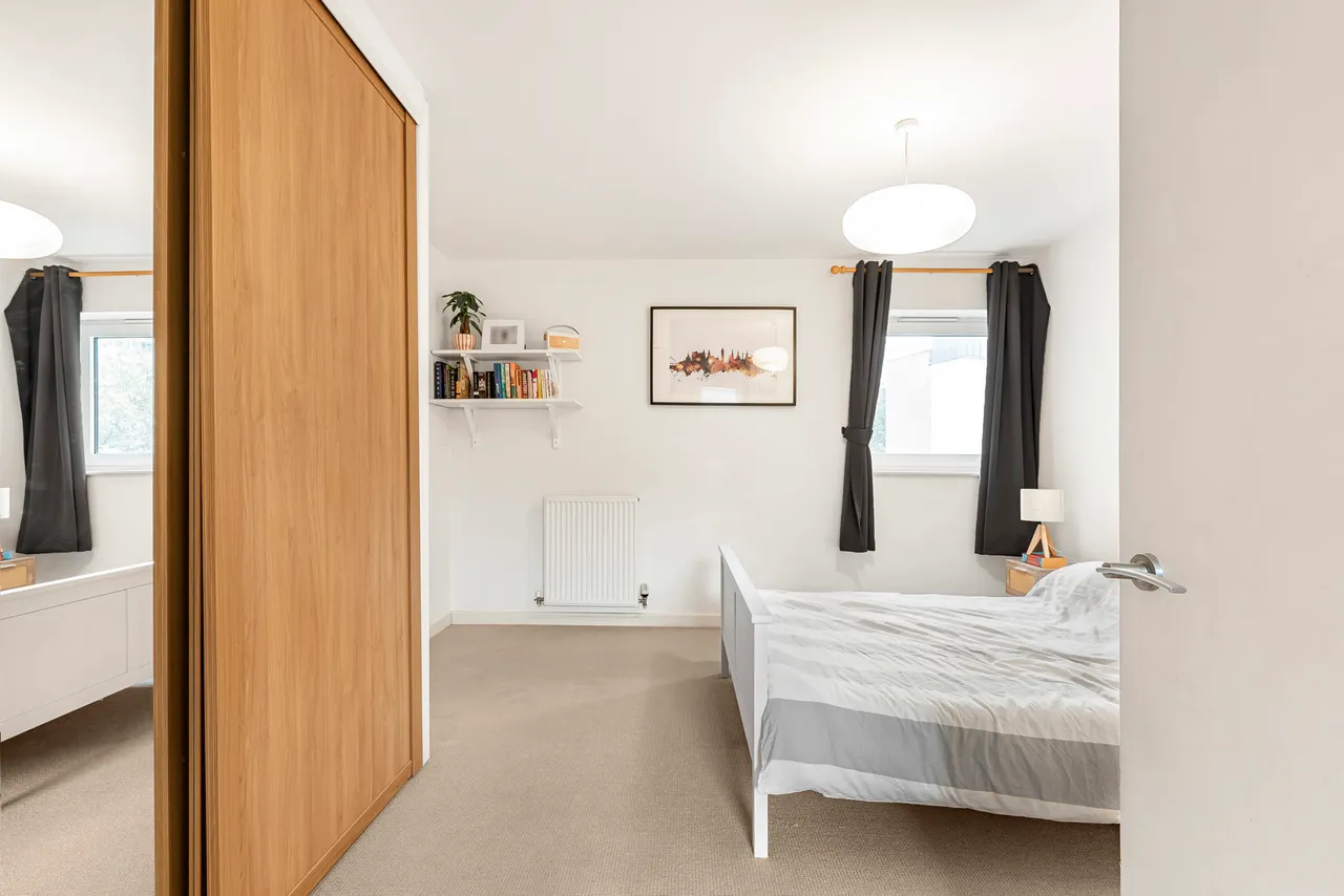 Commercial Road, London, E14, photo 13