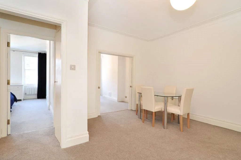 Portman Square, Marylebone, W1H, photo 6