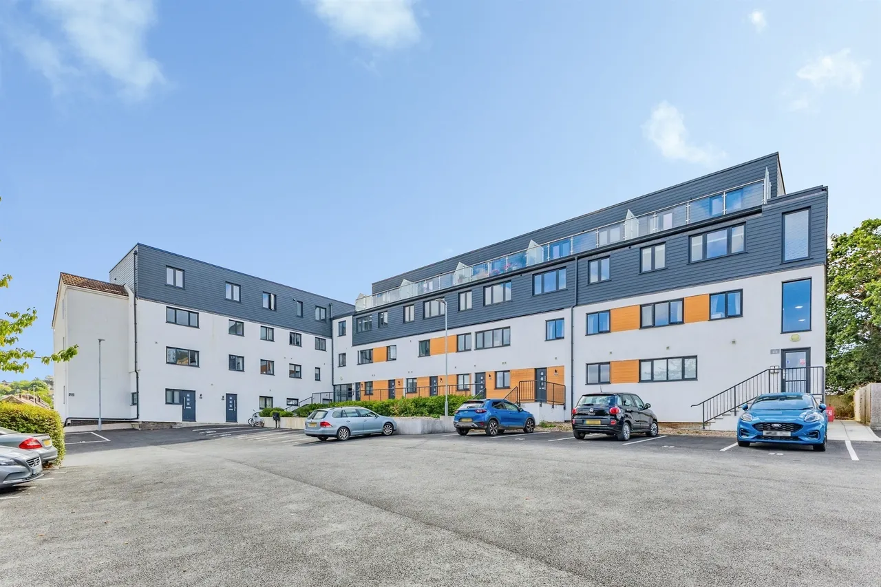 1 bed flat for sale — Parkers Way, Totnes