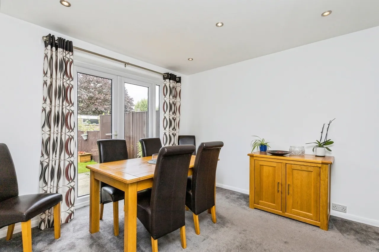 Aintree Road, Crawley, RH10, photo 5