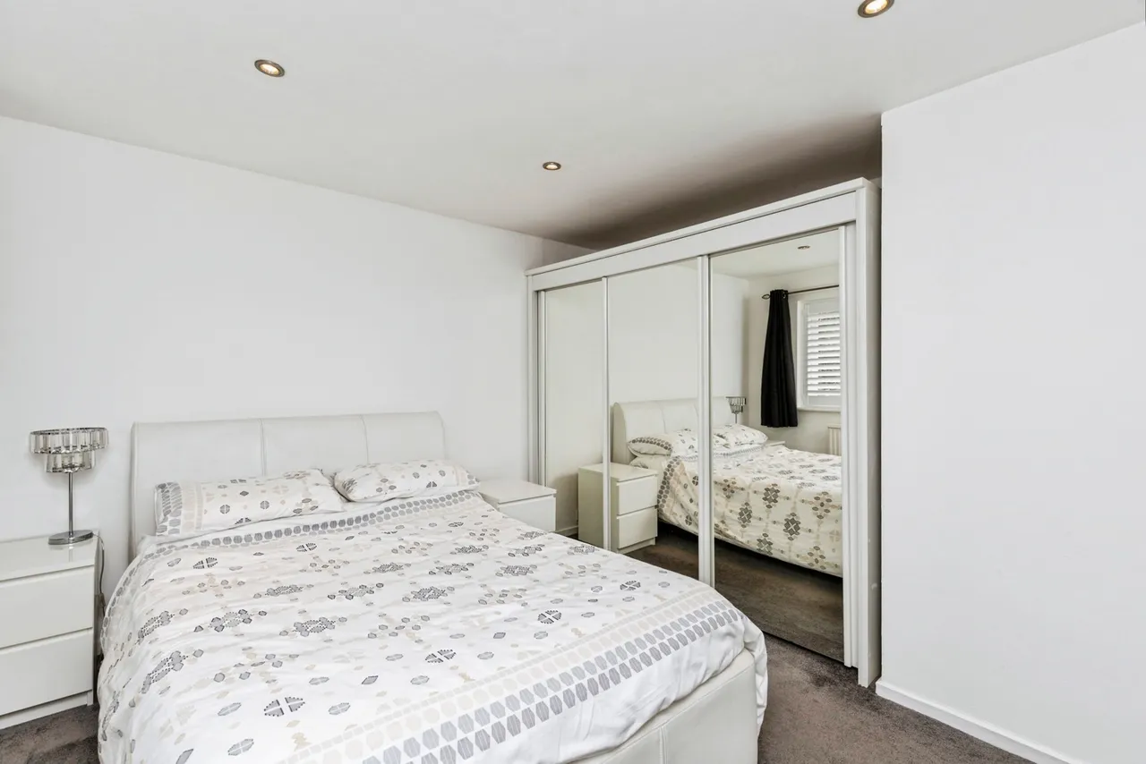 Aintree Road, Crawley, RH10, photo 13