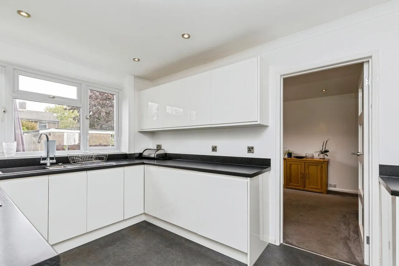 Aintree Road, Crawley, RH10, photo 6