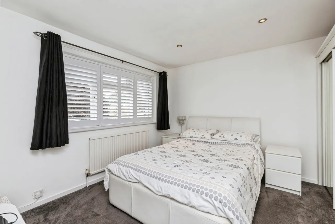 Aintree Road, Crawley, RH10, photo 7