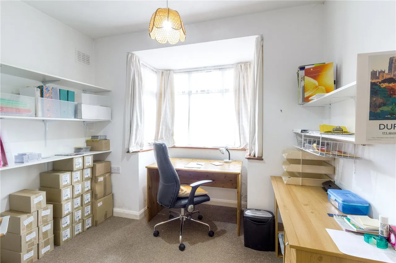 Beechwood Drive, Northampton, Northamptonshire, NN3, photo 8