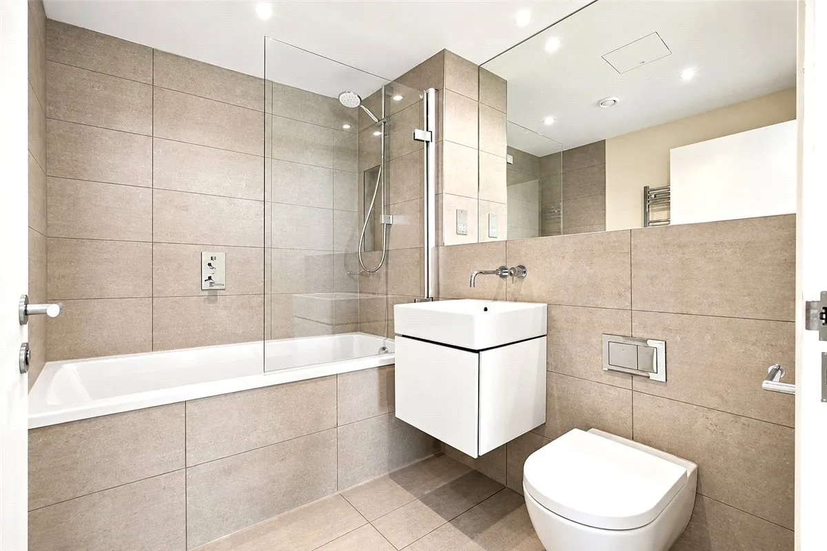 Broomhouse Lane, London, SW6, photo 6