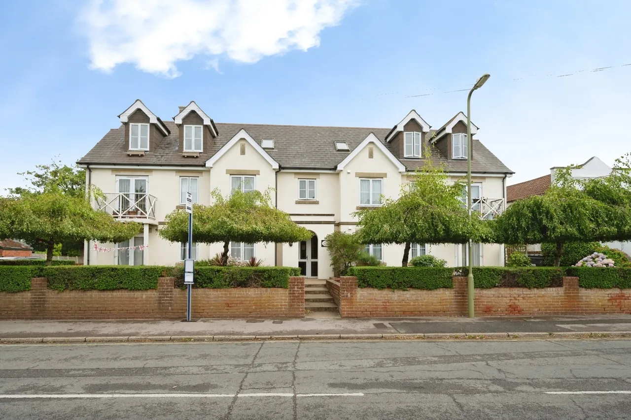 Station Road, Hayling Island, PO11, photo 6