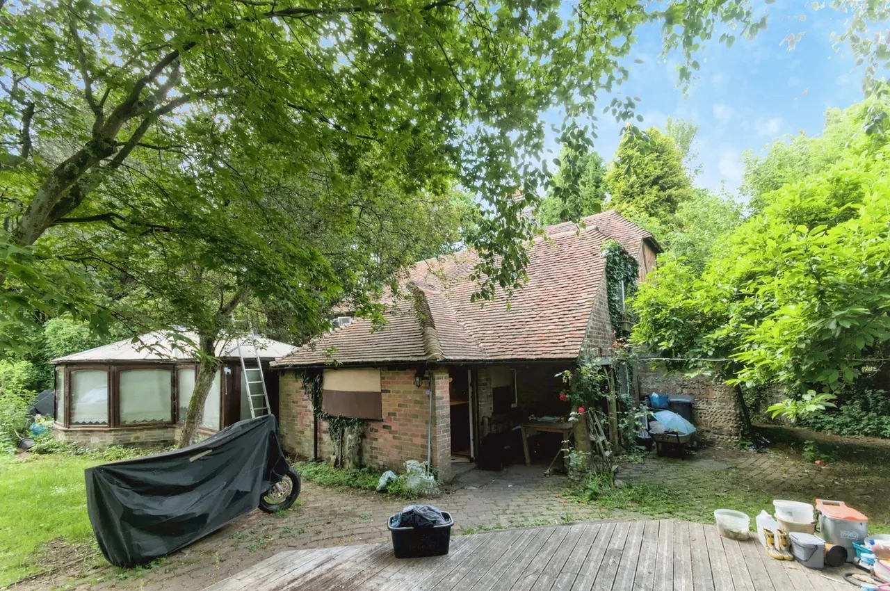 3 bed character property for sale — Watermill Lane, Bexhill-On-Sea