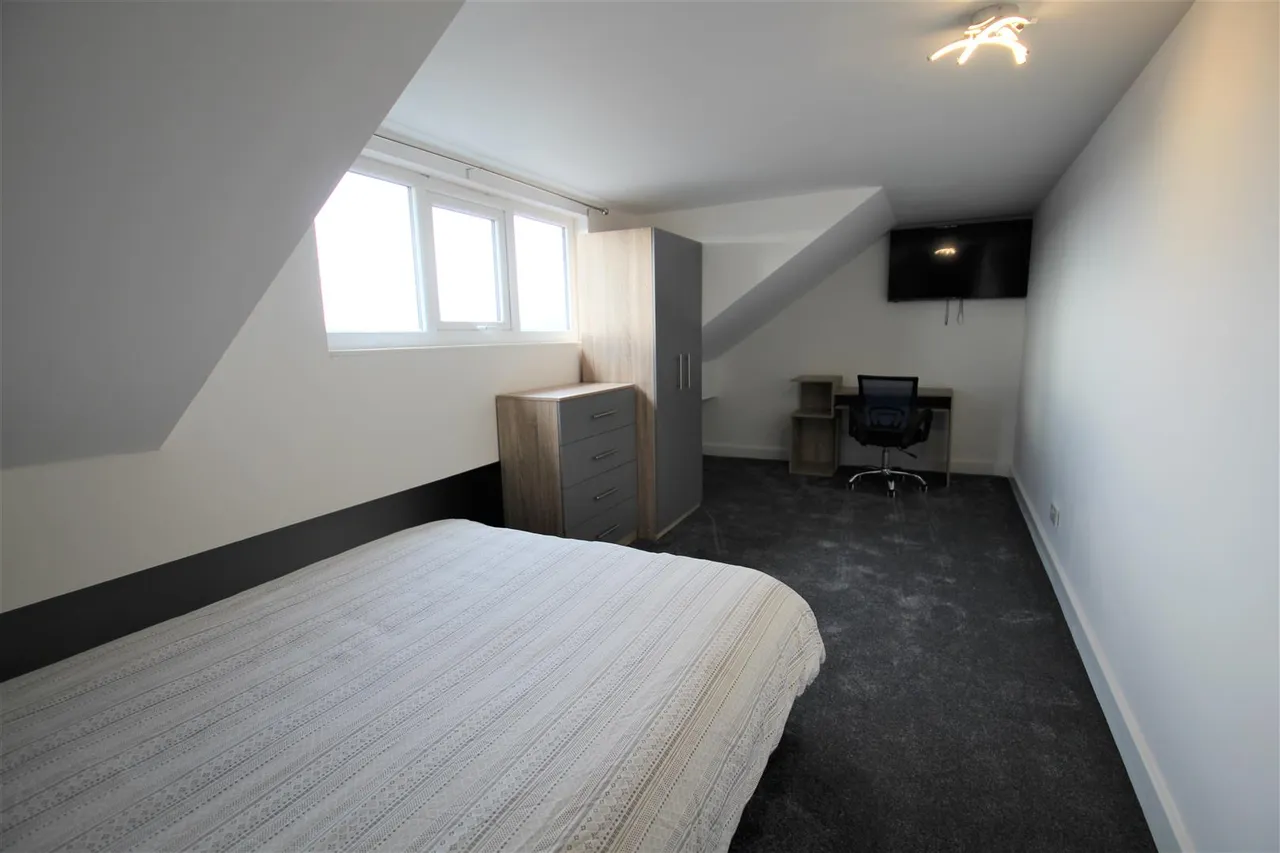 Edwin Road, Hyde Park, LS6, photo 6