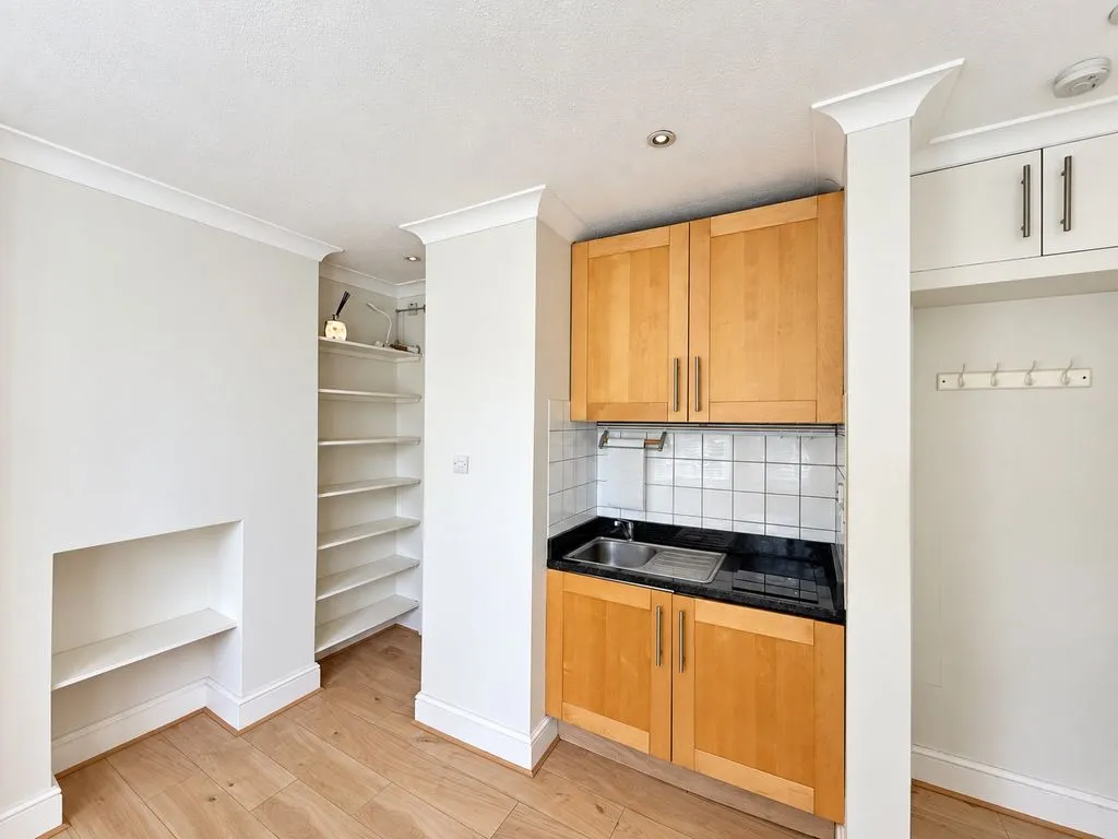 Webber Street, London SE1 0RQ, photo 3