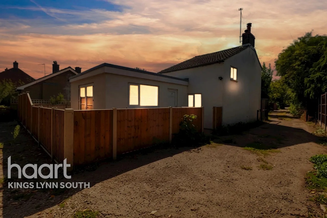 2 bed house for sale, Victory Lane, King's Lynn, PE34