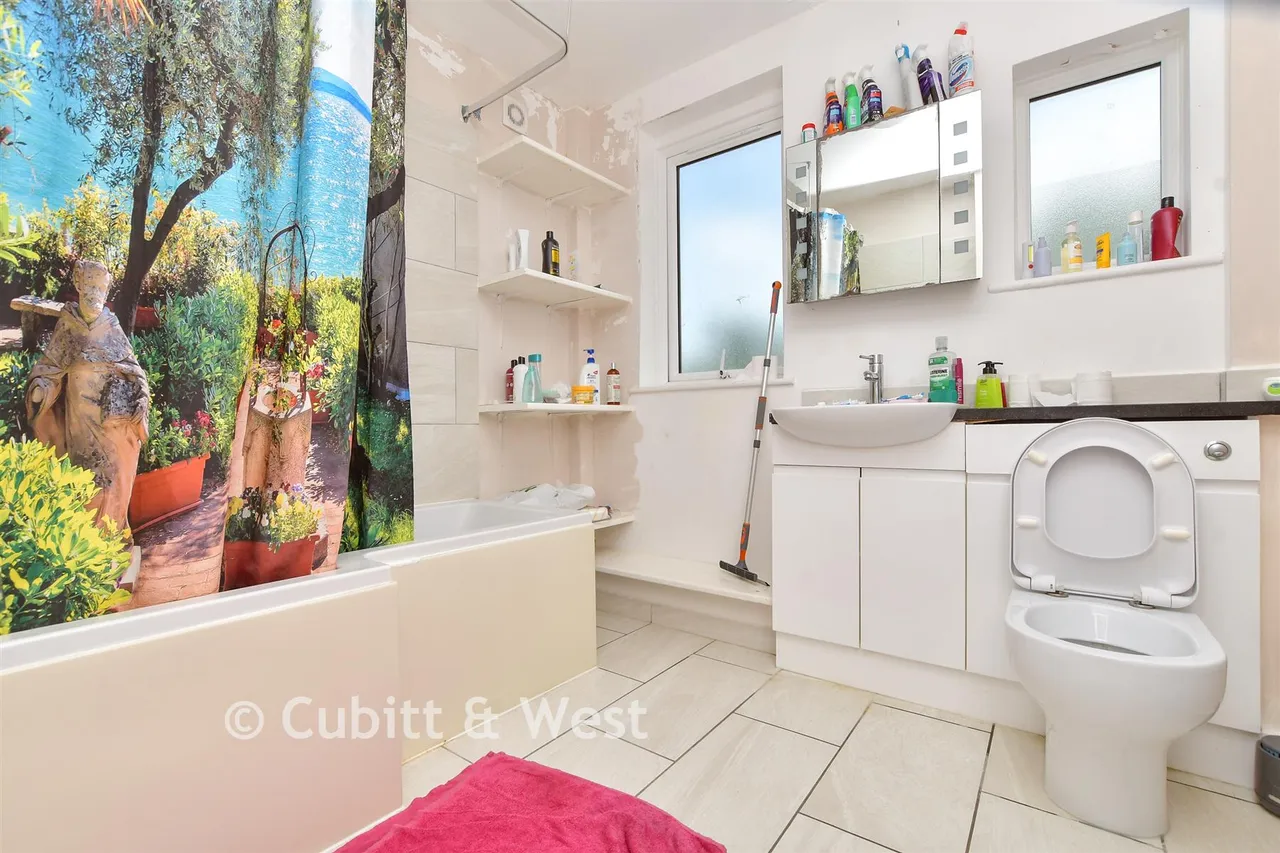 Demesne Road, Wallington, SM6, photo 6