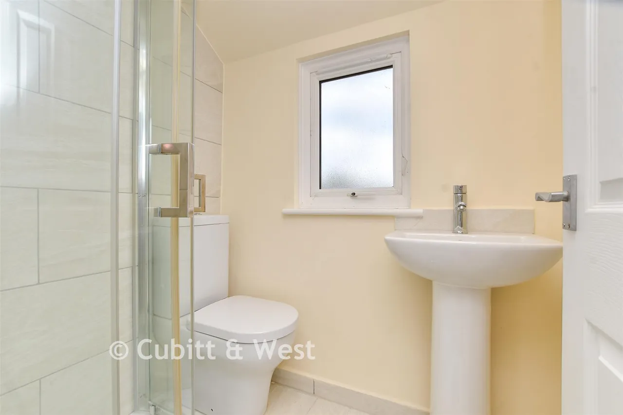 Demesne Road, Wallington, SM6, photo 5