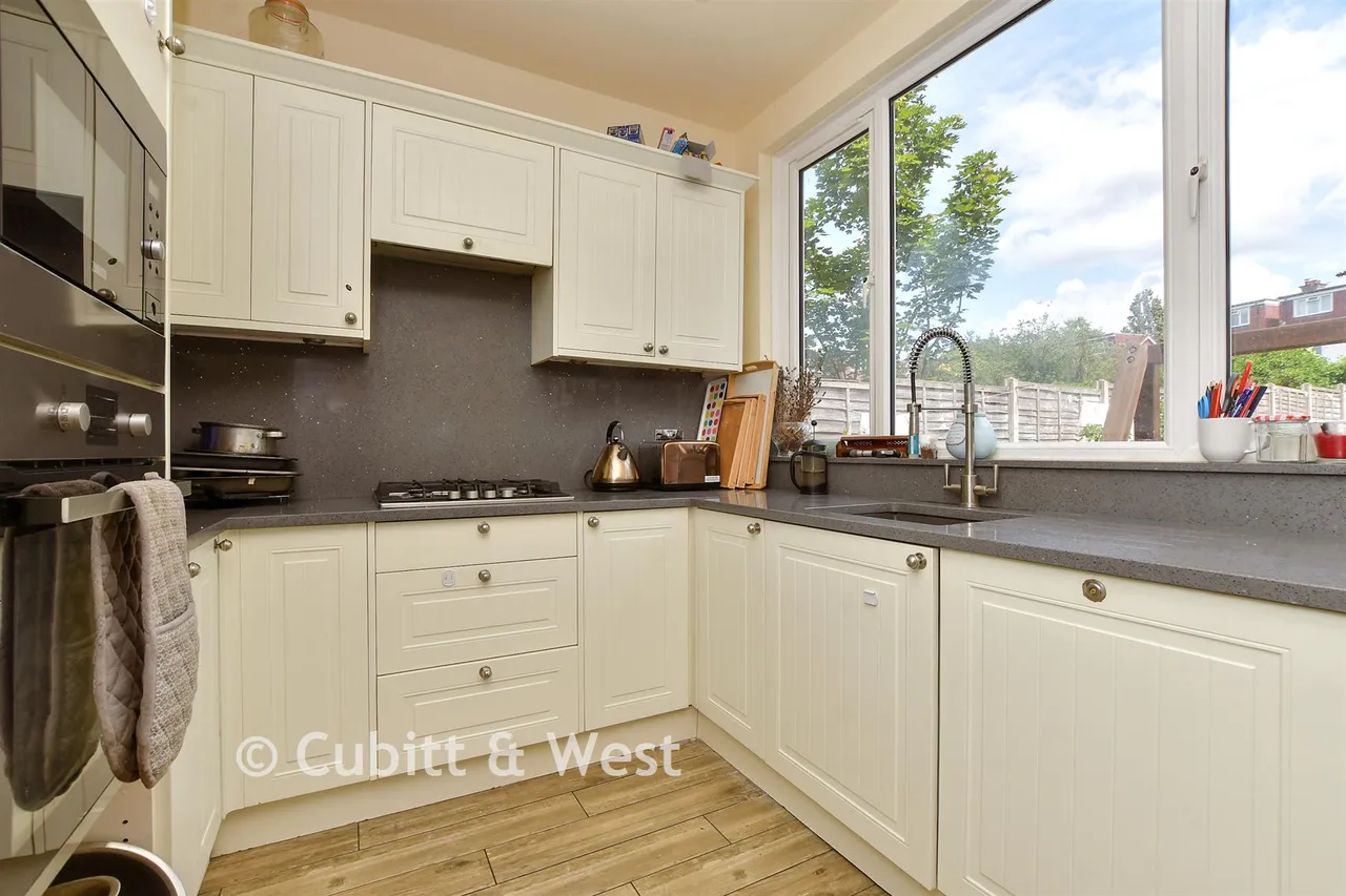 Demesne Road, Wallington, SM6, photo 4