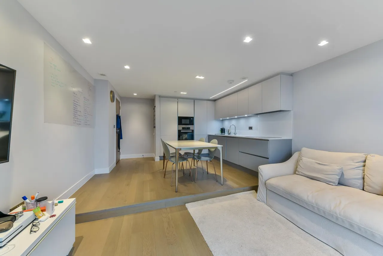 Club, Pan Peninsula, E14, photo 3