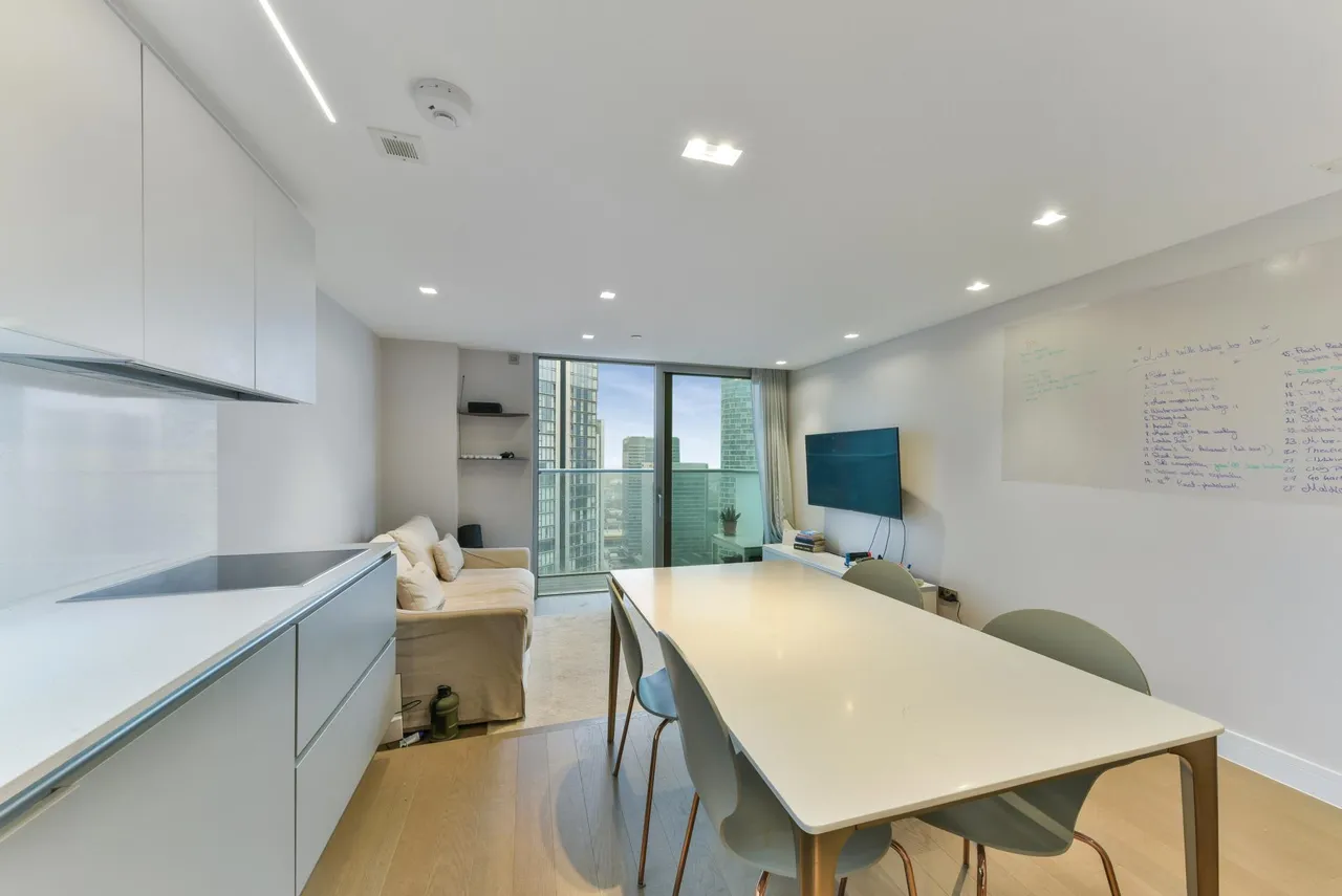 Club, Pan Peninsula, E14, photo 5