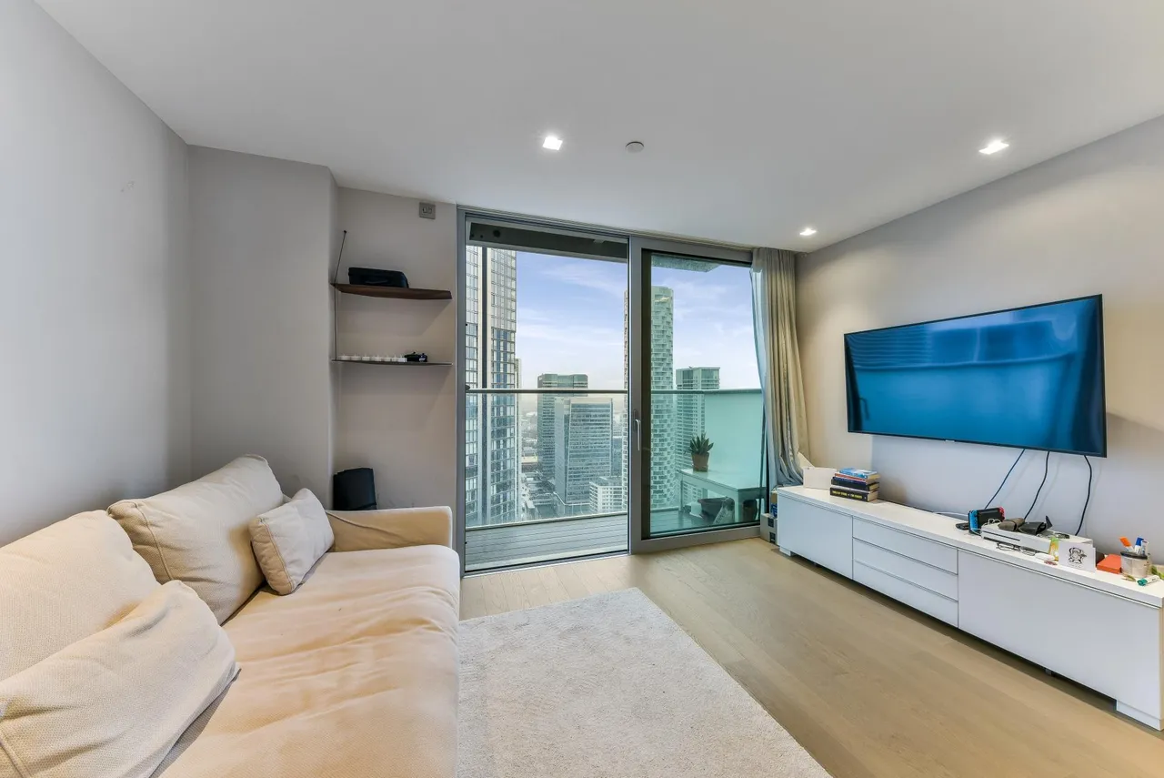 Club, Pan Peninsula, E14, photo 4
