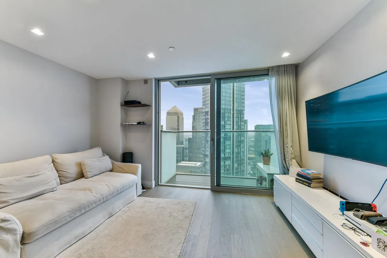 1 bed flat for sale, Club, Pan Peninsula, E14