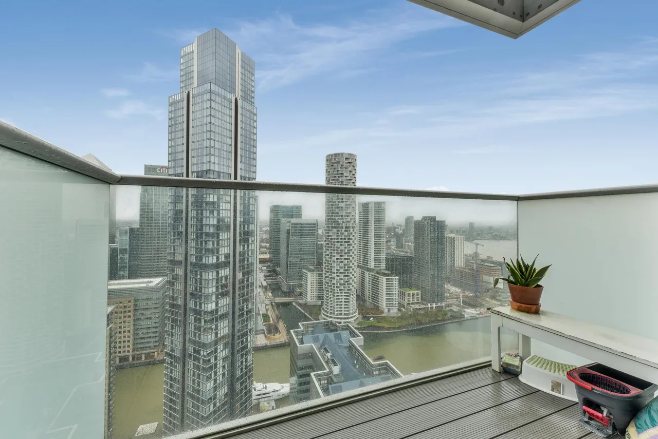 Club, Pan Peninsula, E14, photo 9