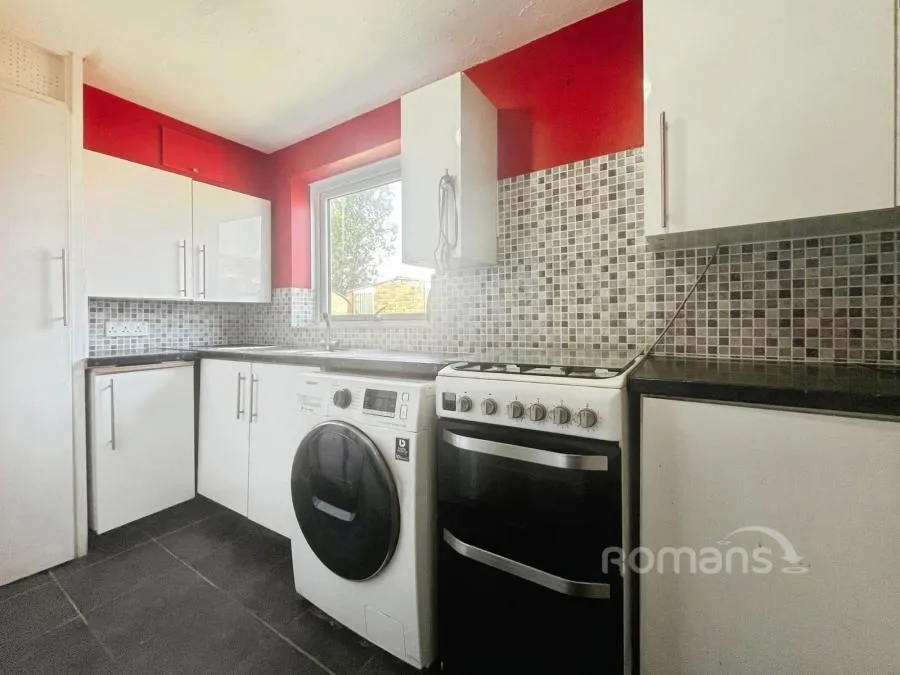Trenchard Road, Holyport, SL6, photo 8