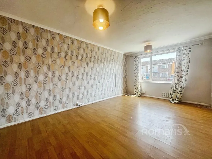 Trenchard Road, Holyport, SL6, photo 2