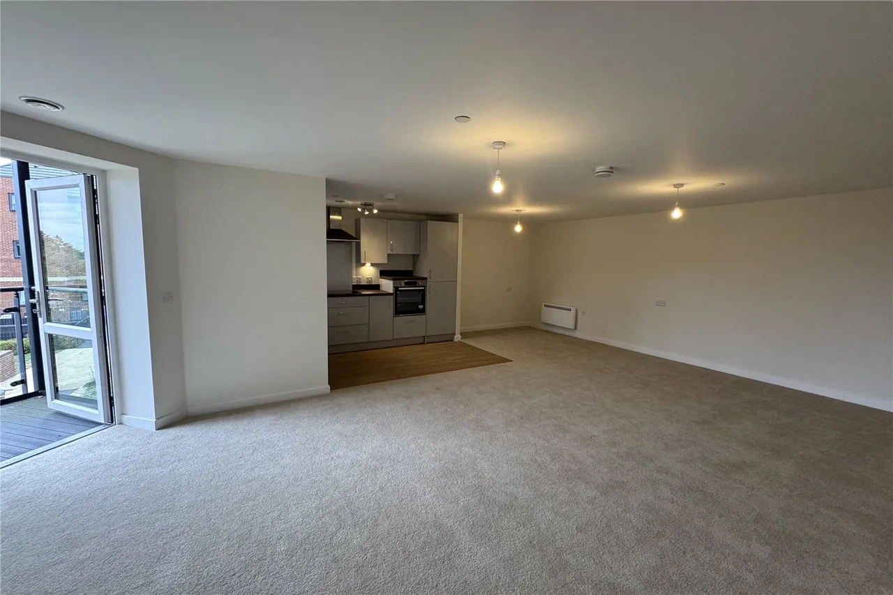Station Road, Hook, Hampshire, RG27 9YG, photo 11