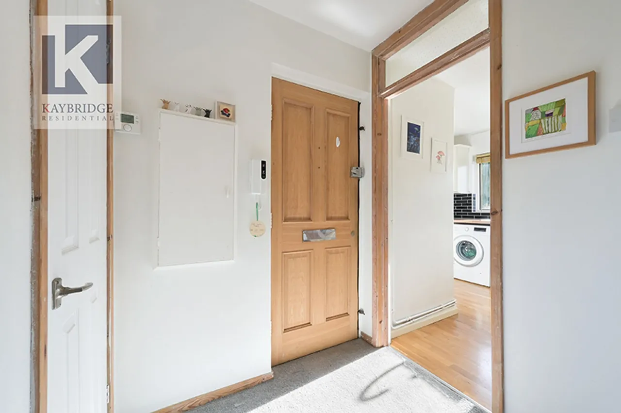 Scotts Farm Road, Epsom, KT19, photo 5