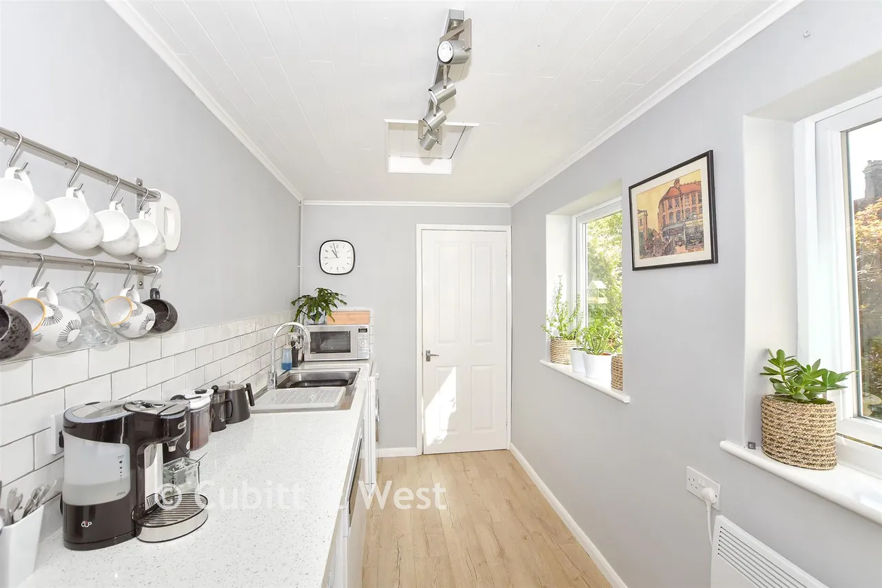 Station Road, East Grinstead, RH19, photo 4