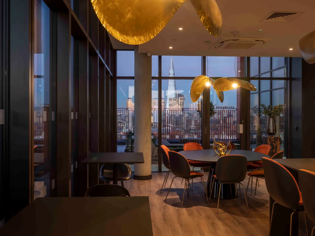 Apartment 1404, New Cooper Point, London, photo 4