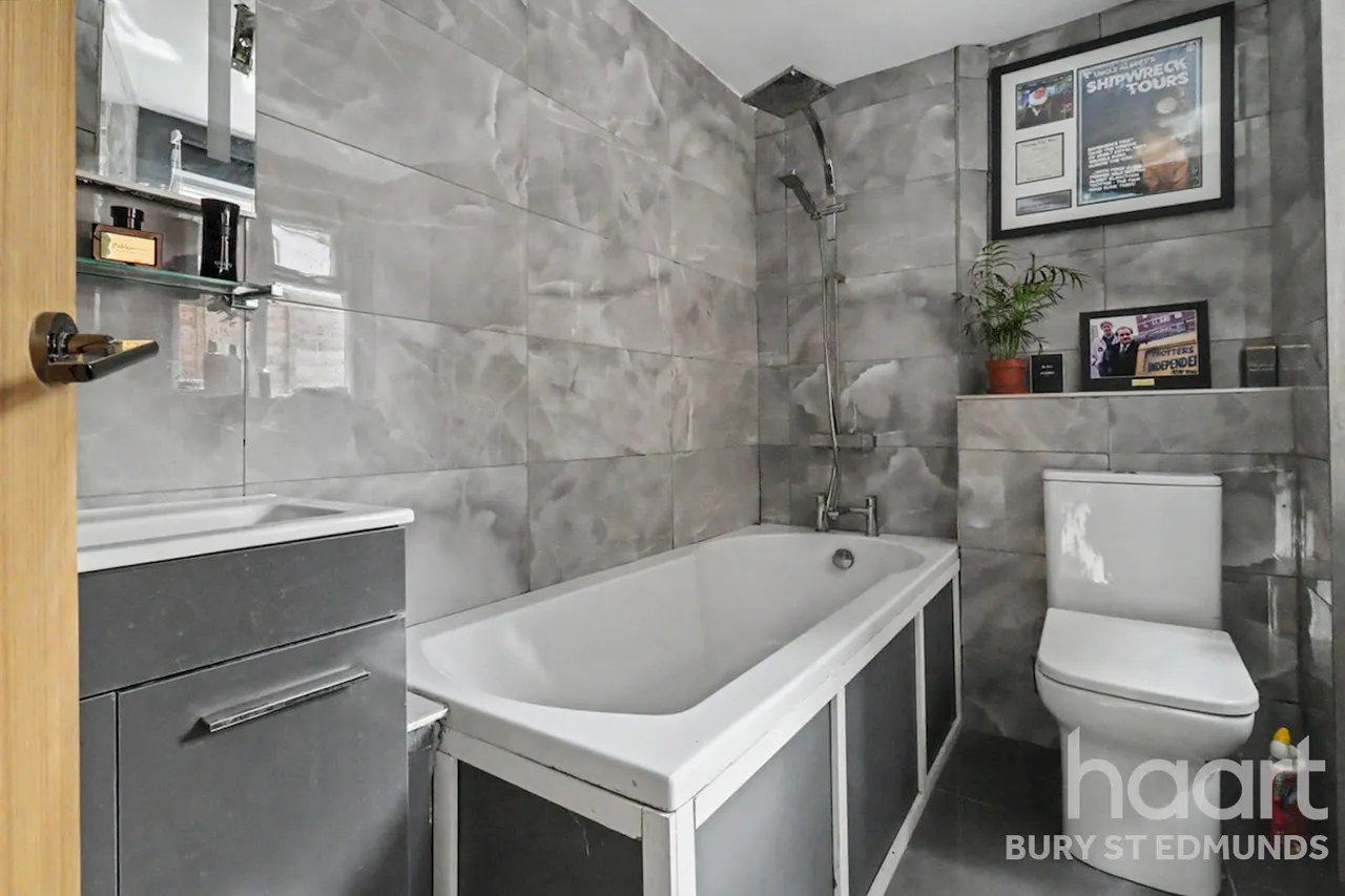 Kings Road, Bury St Edmunds, IP33, photo 7