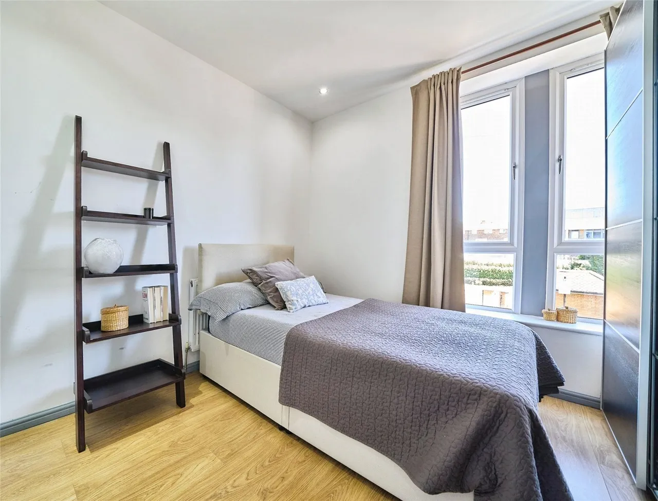 Maitland Road, London, E15, photo 9