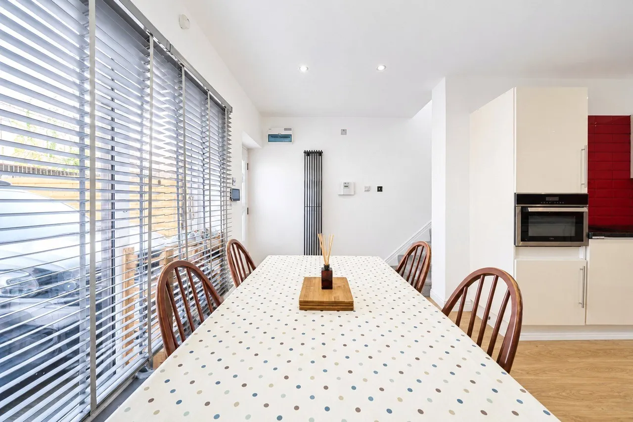 Maitland Road, London, E15, photo 7