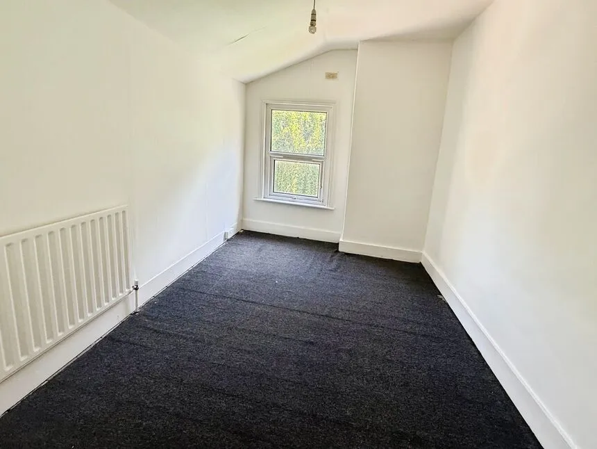 Roydene Road, London, SE18, photo 9