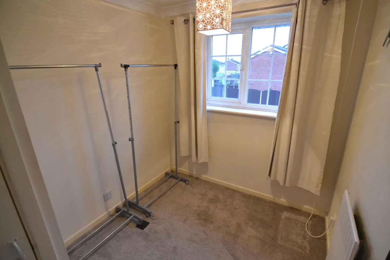 Caister Drive, Willenhall, WV13, photo 6